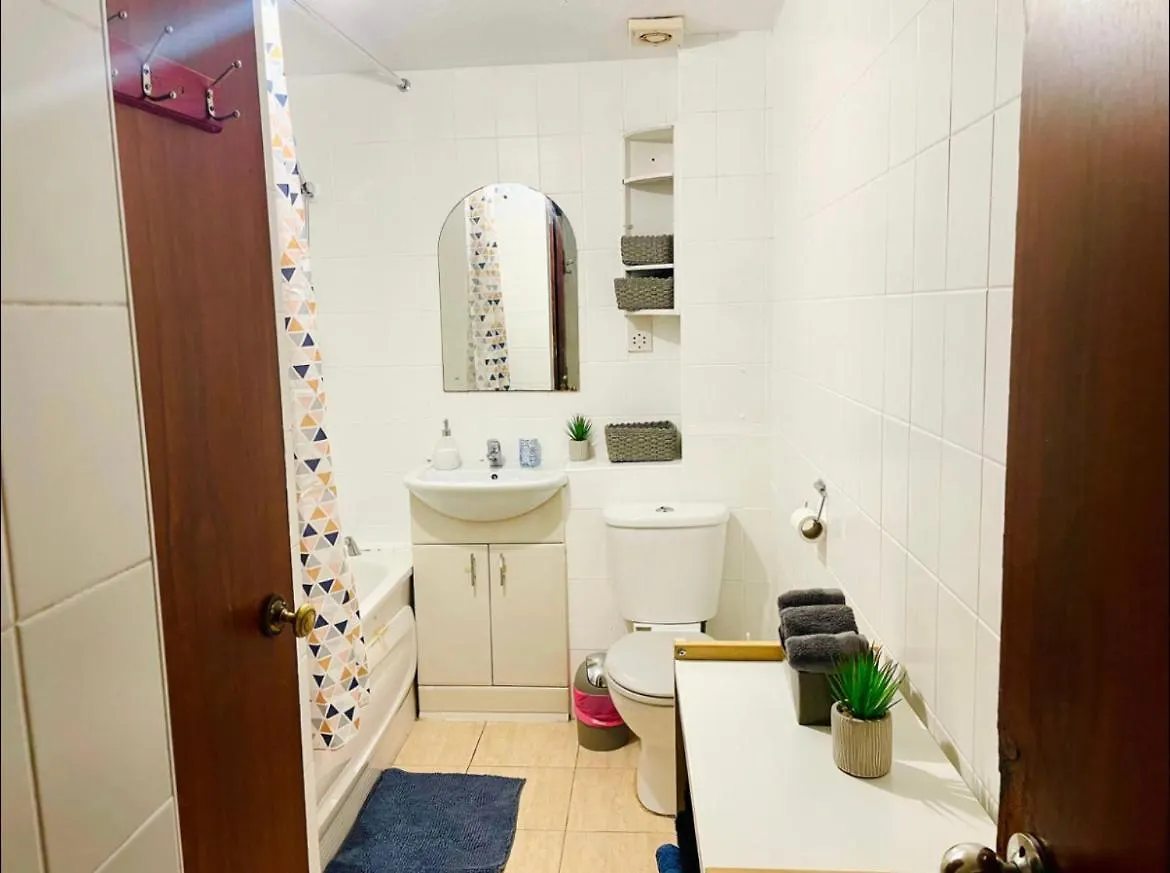 London Flat Close To Canary Wharf & Greenwich O2 Apartment 0*,  United Kingdom